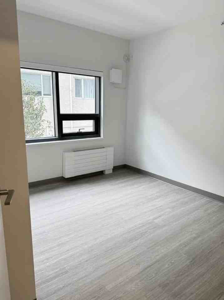 1045 Nelson St #103 - Photo 7 of 16