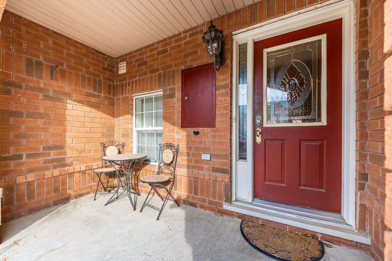 744 Edwards Avenue - Photo 2 of 21