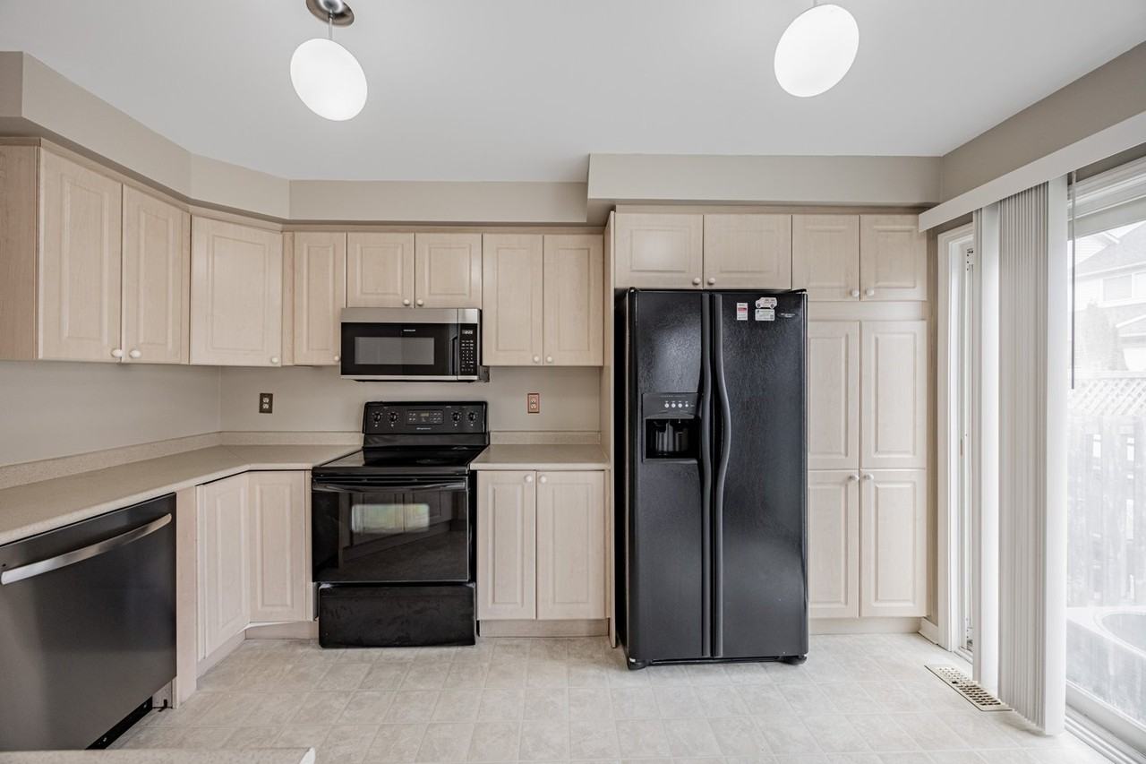 744 Edwards Avenue - Photo 4 of 21