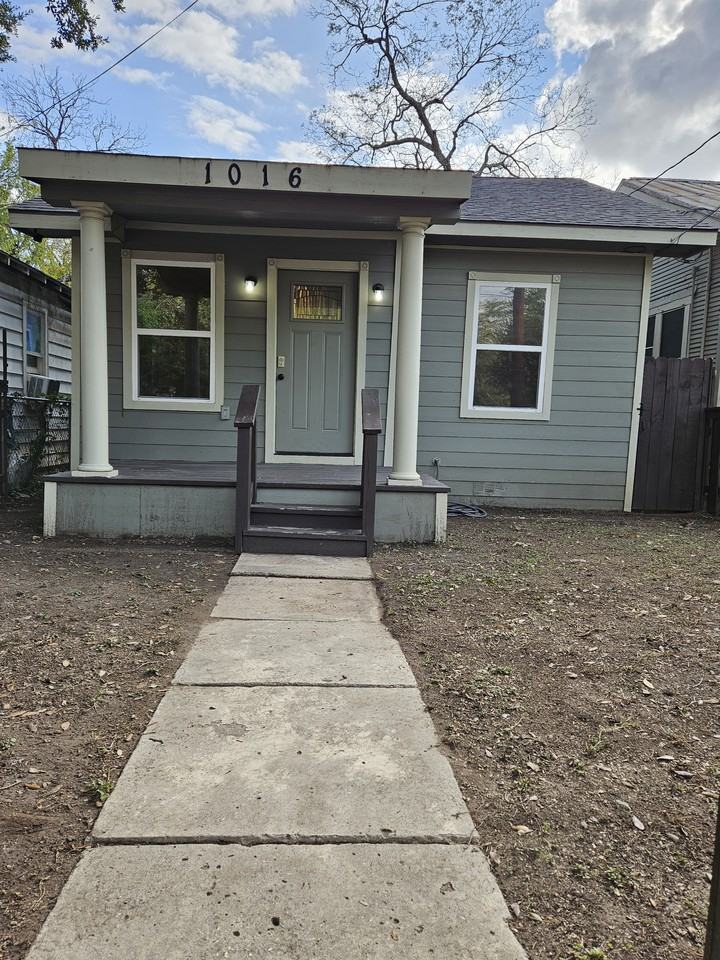 1016 Center St #NA - Photo 3 of 28