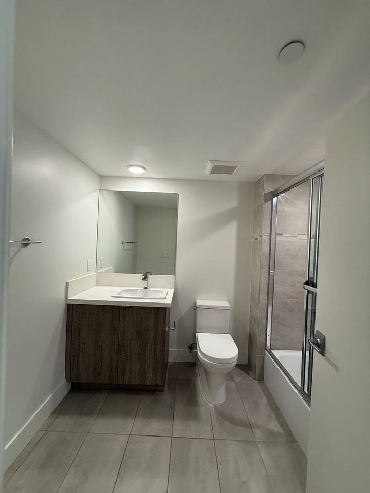 2022 W Sunset Boulevard - Photo 5 of 15