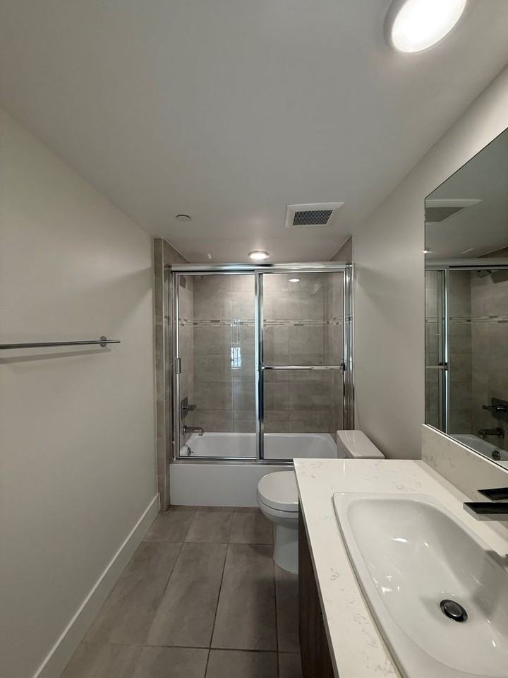 2022 W Sunset Boulevard - Photo 6 of 15