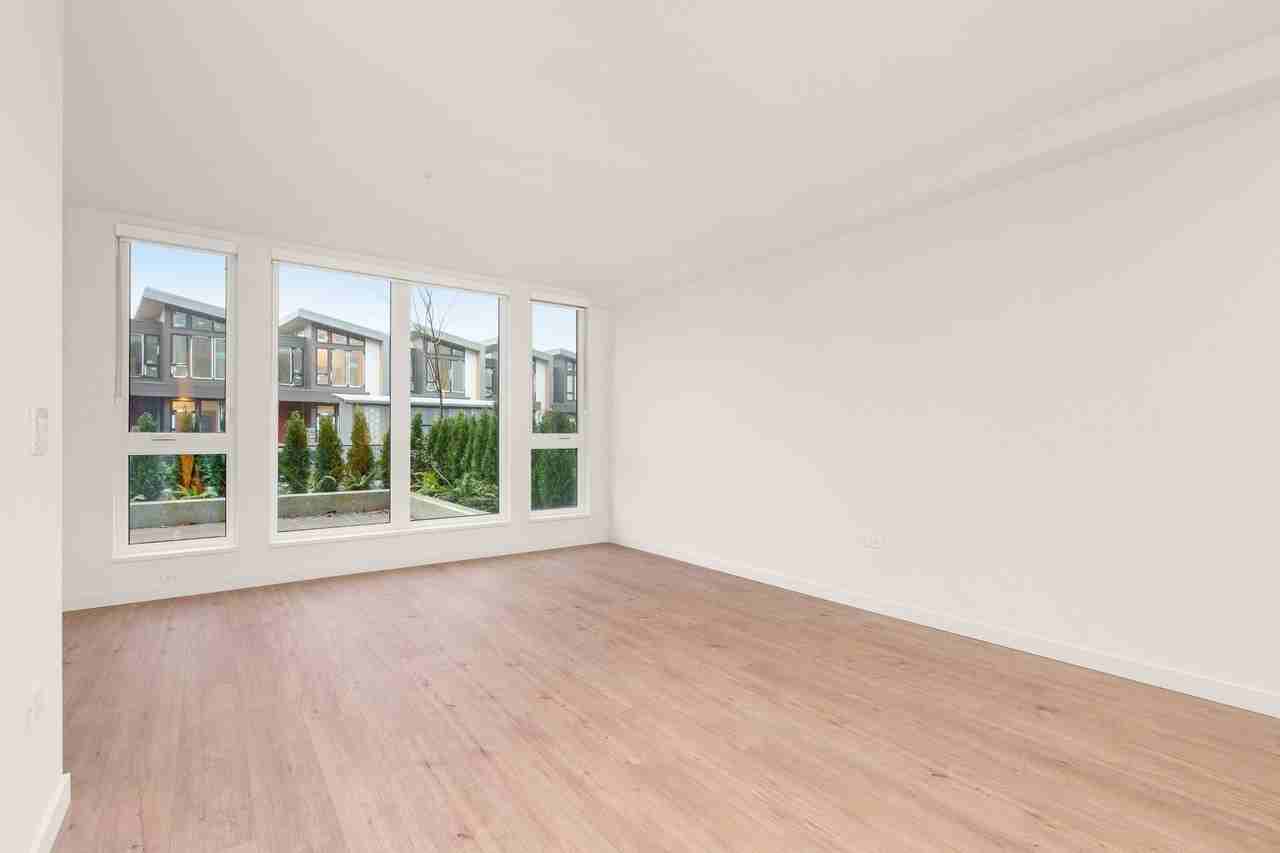 1504 Scott Crescent #1st floor - Photo 4 of 40