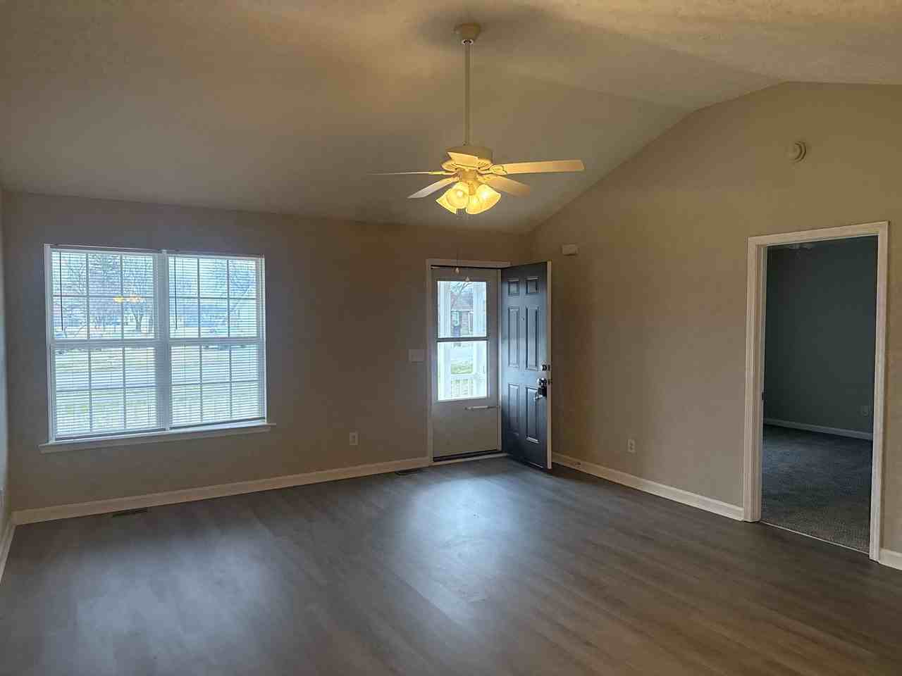 1620 Tellico Ave - Photo 5 of 12