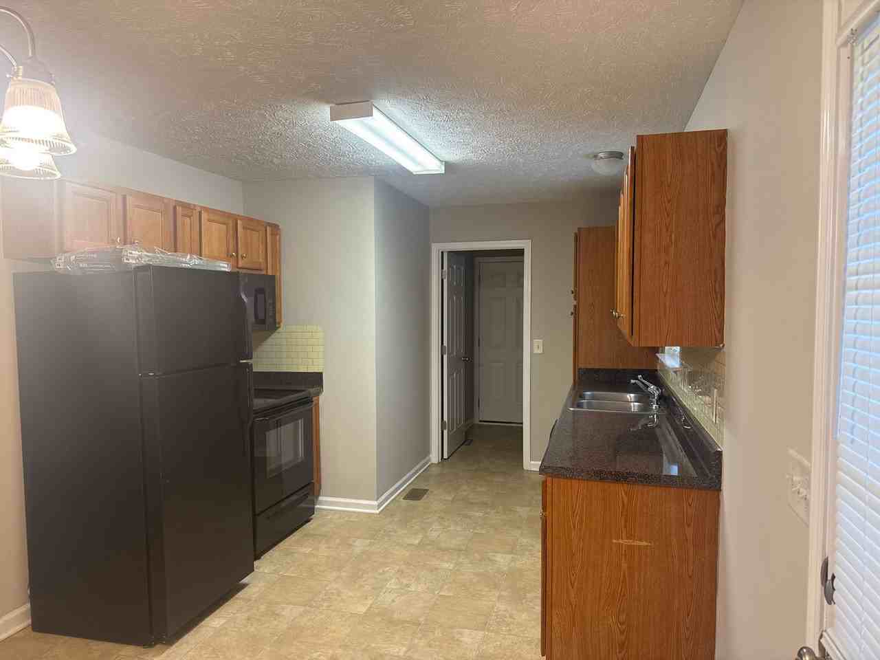 1620 Tellico Ave - Photo 6 of 12