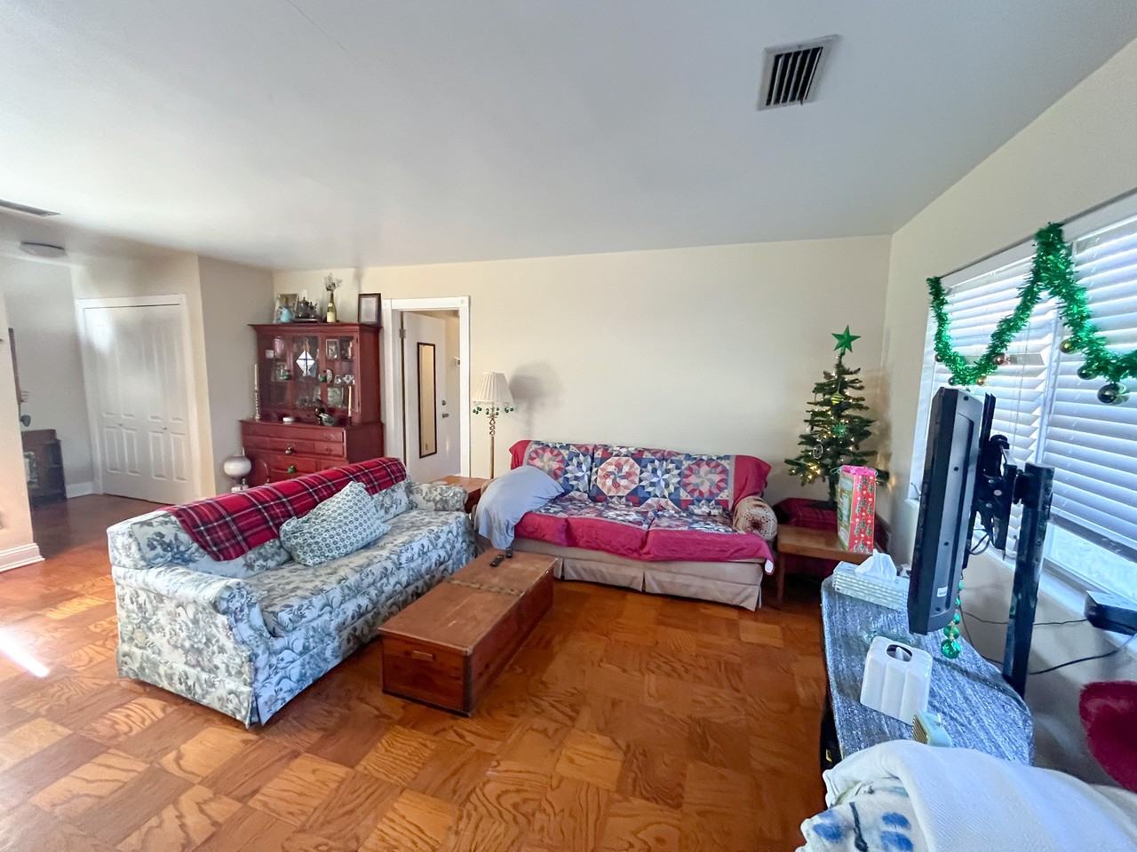 4018 Nw 10th Ave #1 - Photo 2 of 15