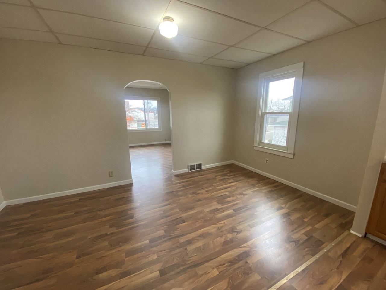 106 N Dwight St Uppr - Photo 3 of 8