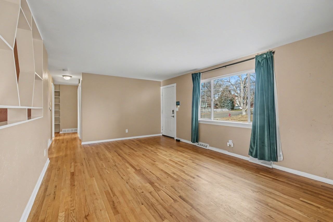 8624 W Florida Ave #1 - Photo 3 of 32