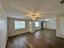 407B Maple St #407B - Photo 1 of 1