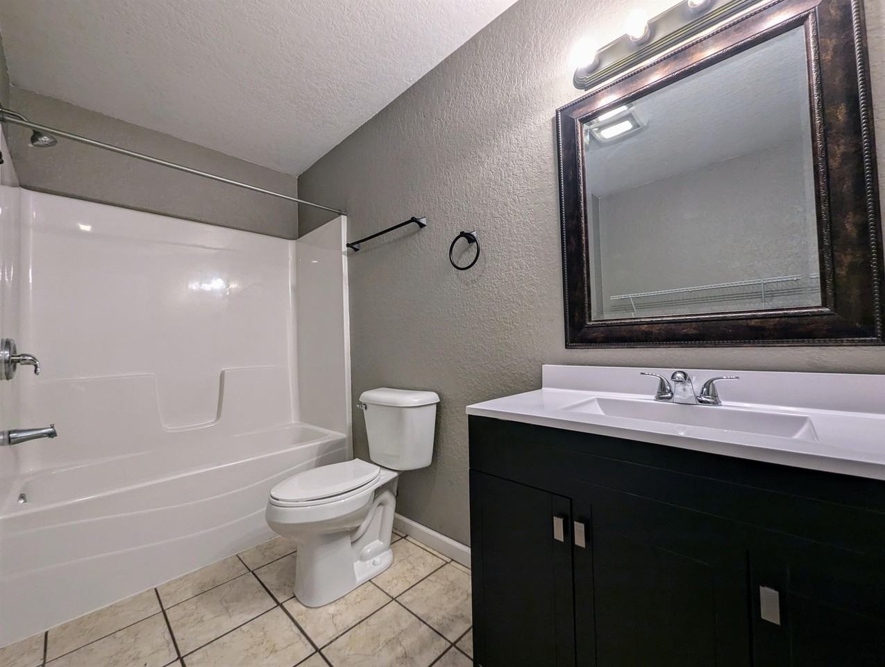 1317 B Ave W #13 - Photo 5 of 24