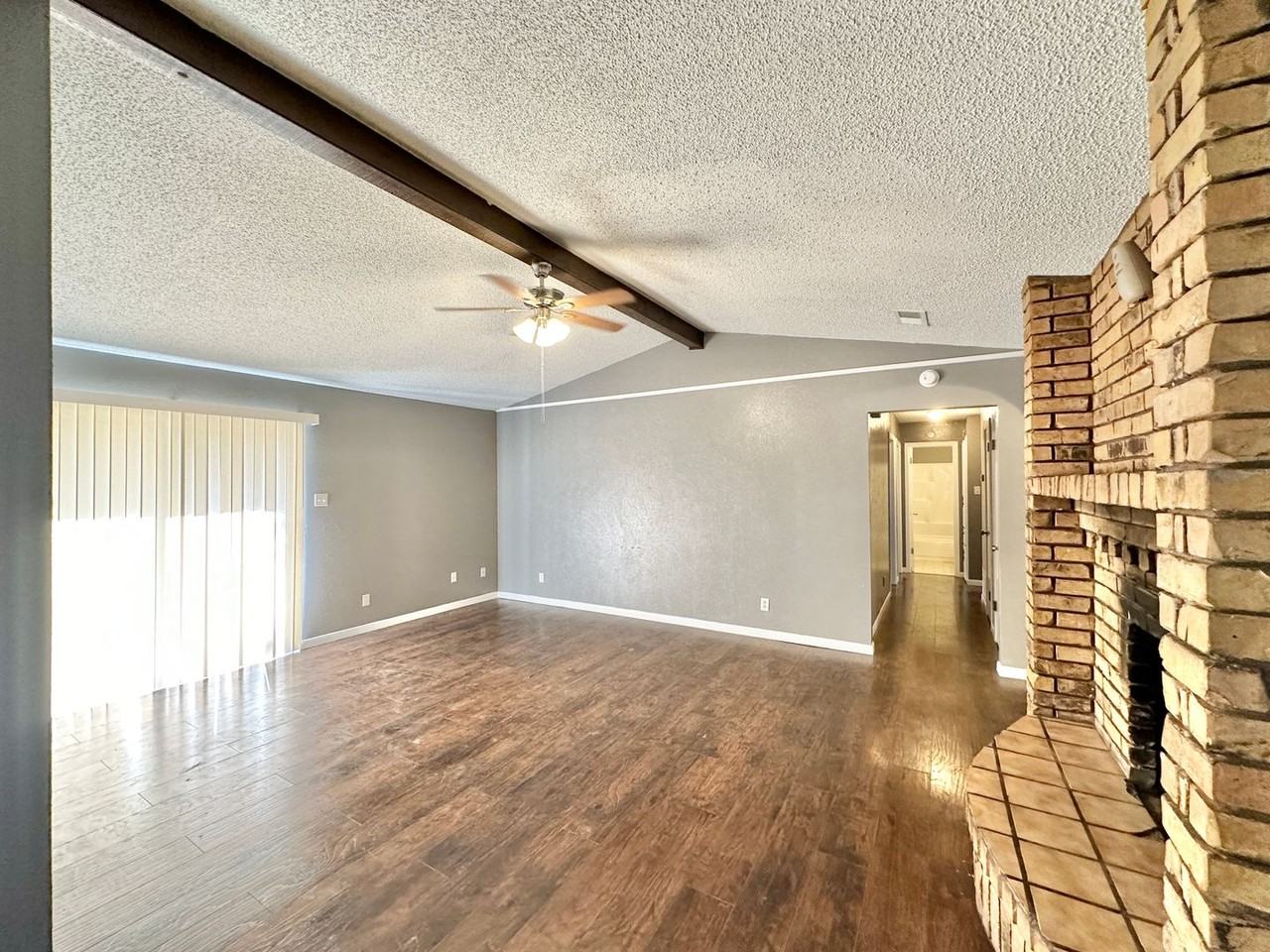 2108 Acron Dr - Photo 7 of 29