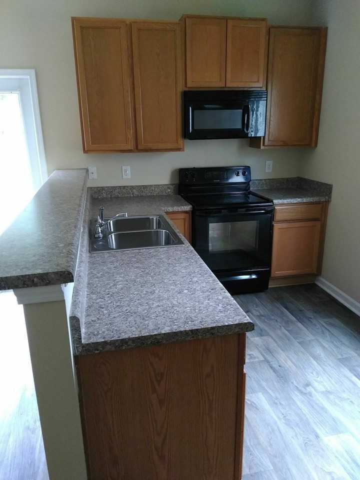 7708 E Lane Dr - Photo 6 of 35