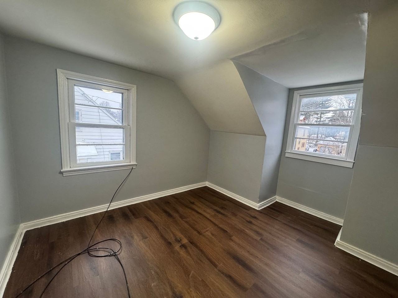 701 Elm St - Photo 6 of 9