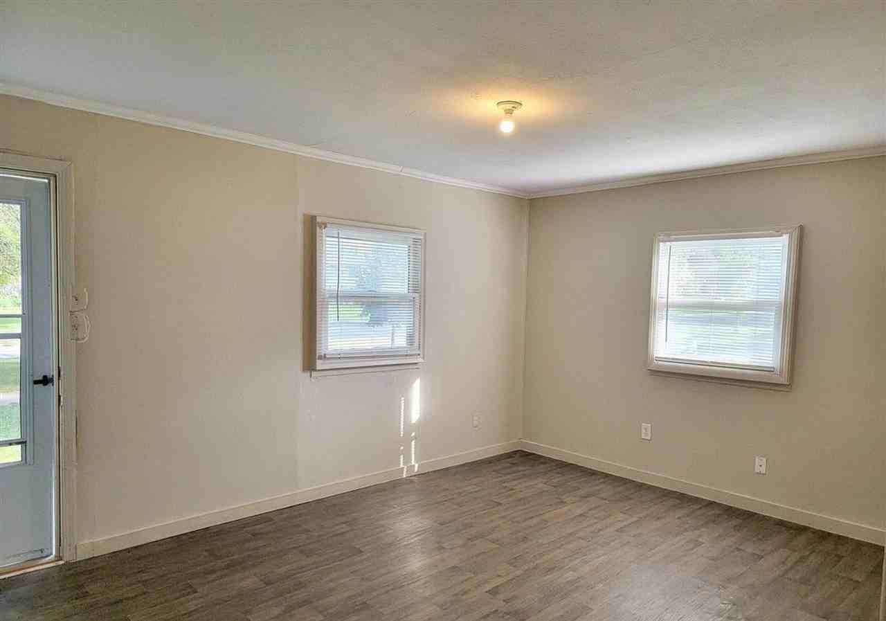 2008 John A Creighton Blvd - Photo 5 of 10