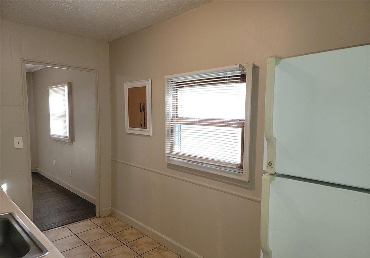 2008 John A Creighton Blvd - Photo 7 of 10