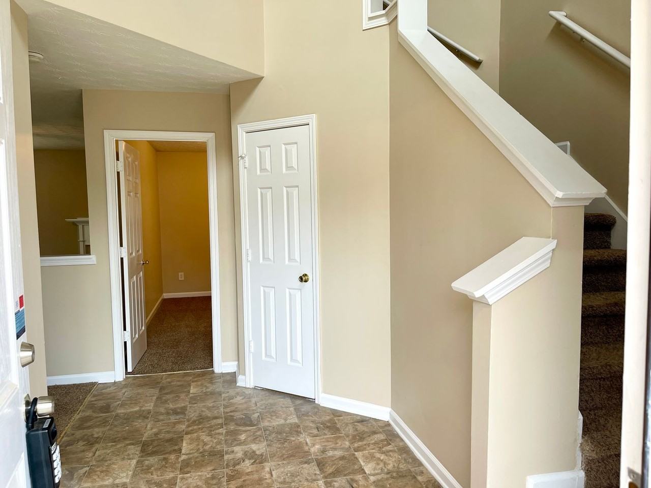 448 Townsend Bnd - Photo 3 of 24