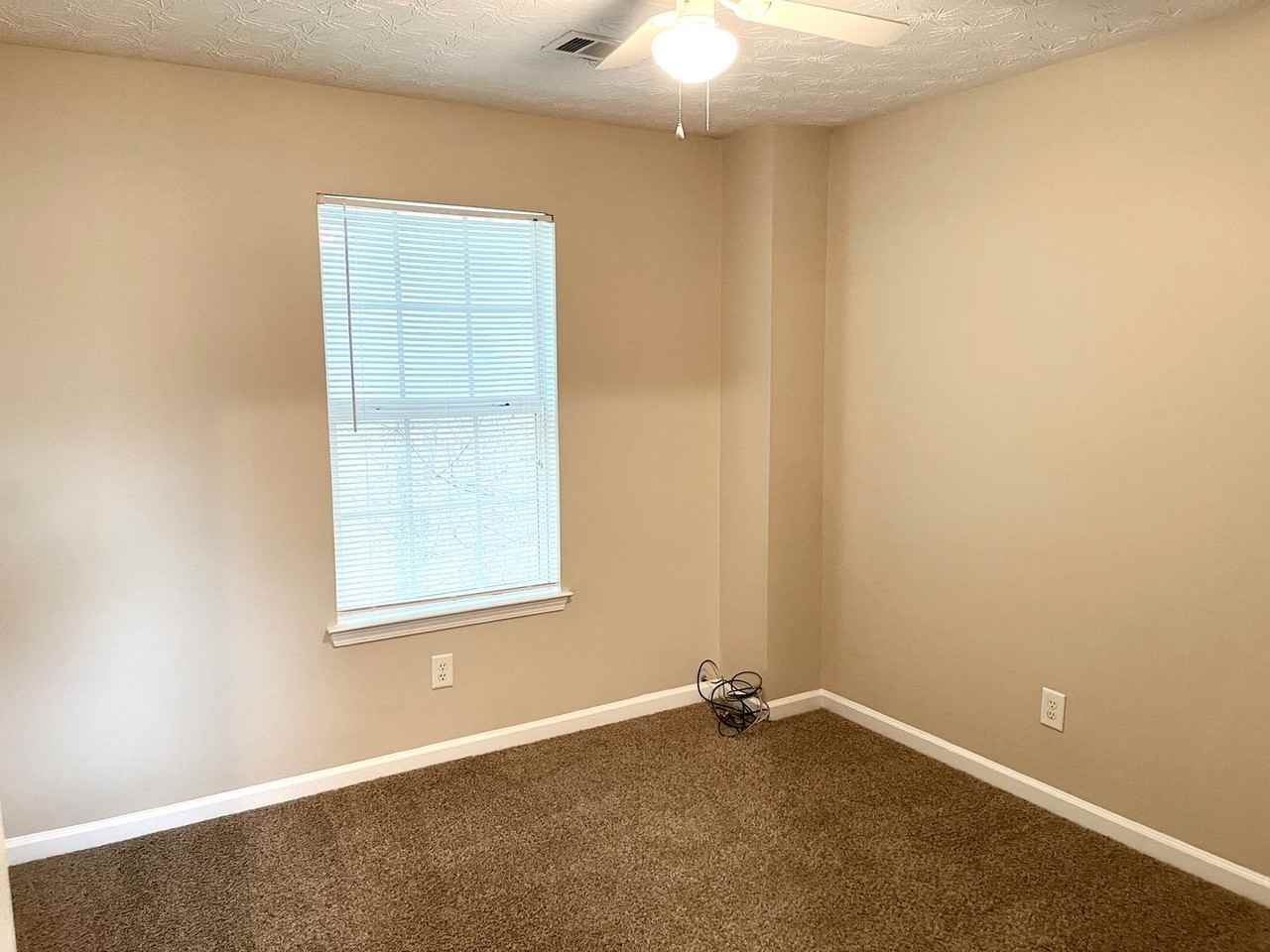 448 Townsend Bnd - Photo 4 of 24