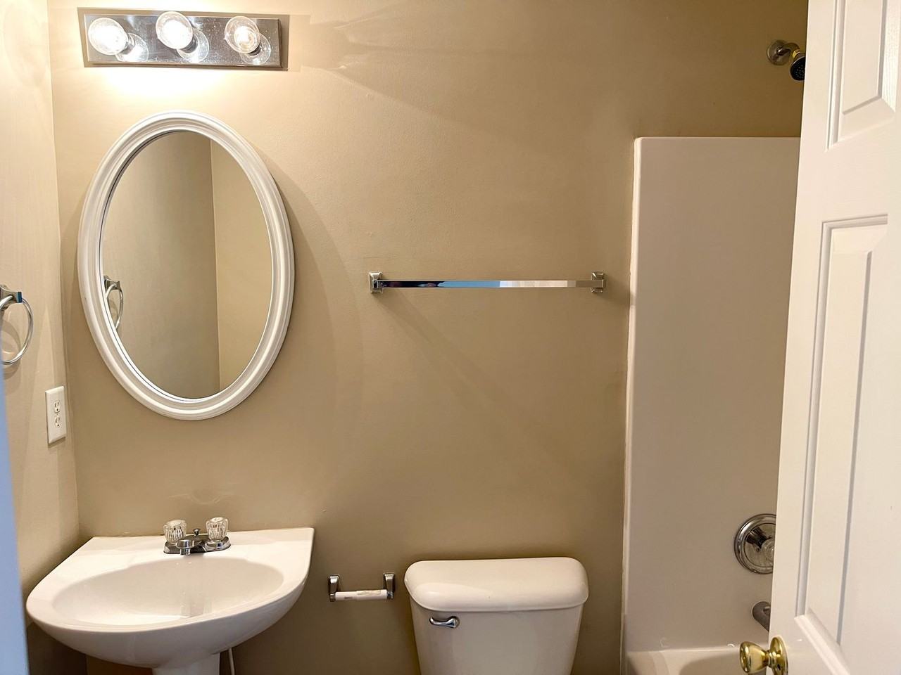 448 Townsend Bnd - Photo 5 of 24