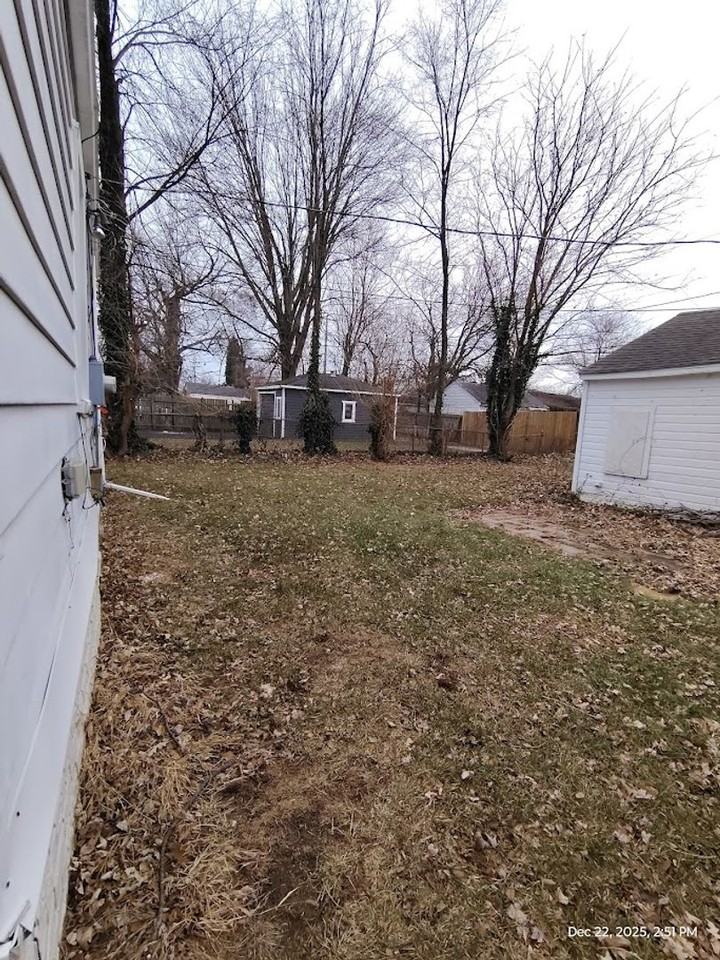 20600 Kingsville St - Photo 3 of 19