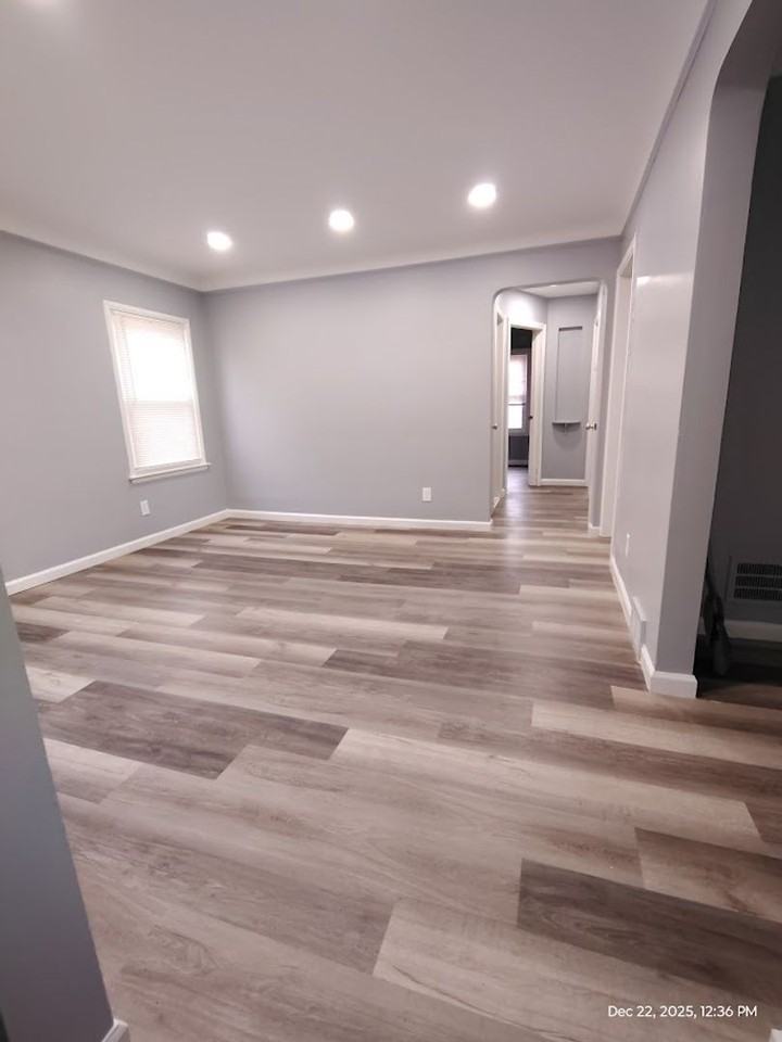 20600 Kingsville St - Photo 6 of 19