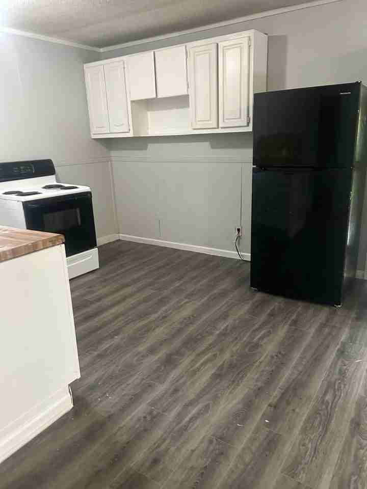 258 S Dillard Ave - Photo 4 of 6