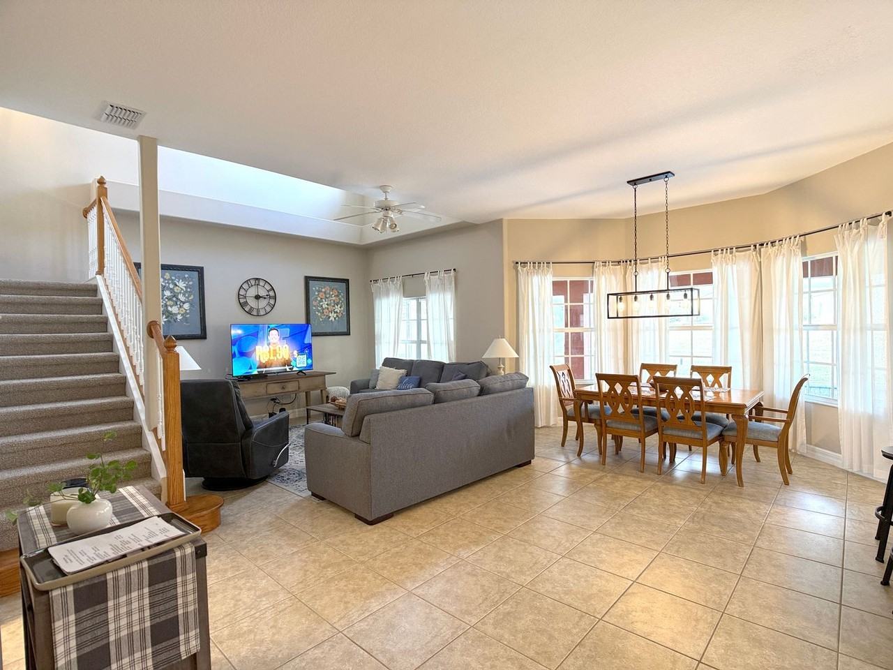 104 Vista Loop - Photo 3 of 38