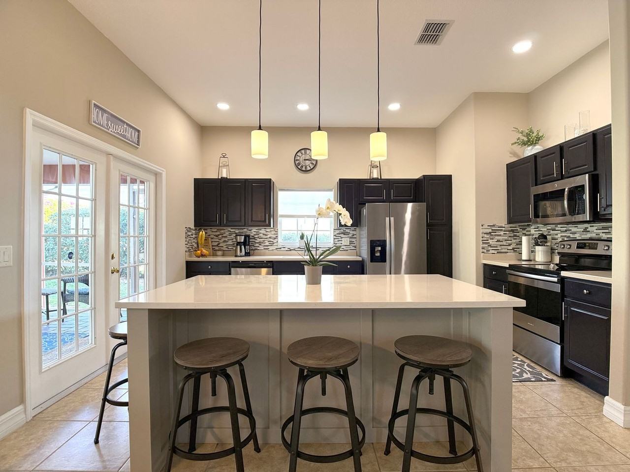 104 Vista Loop - Photo 4 of 38