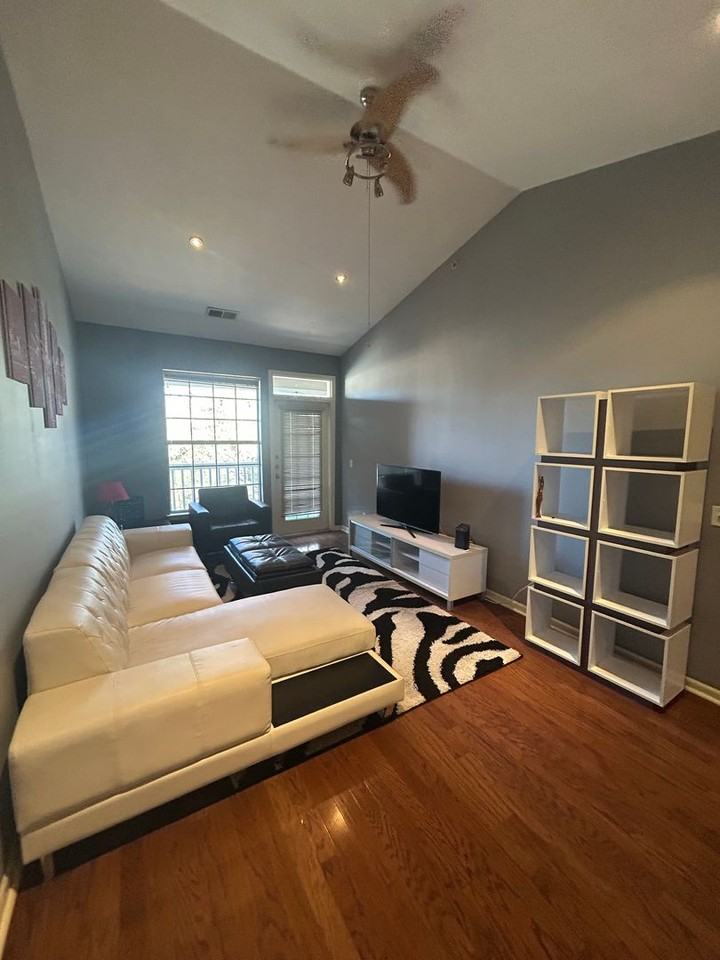 4230 Nw Meadow Creek Cir #306 - Photo 2 of 24