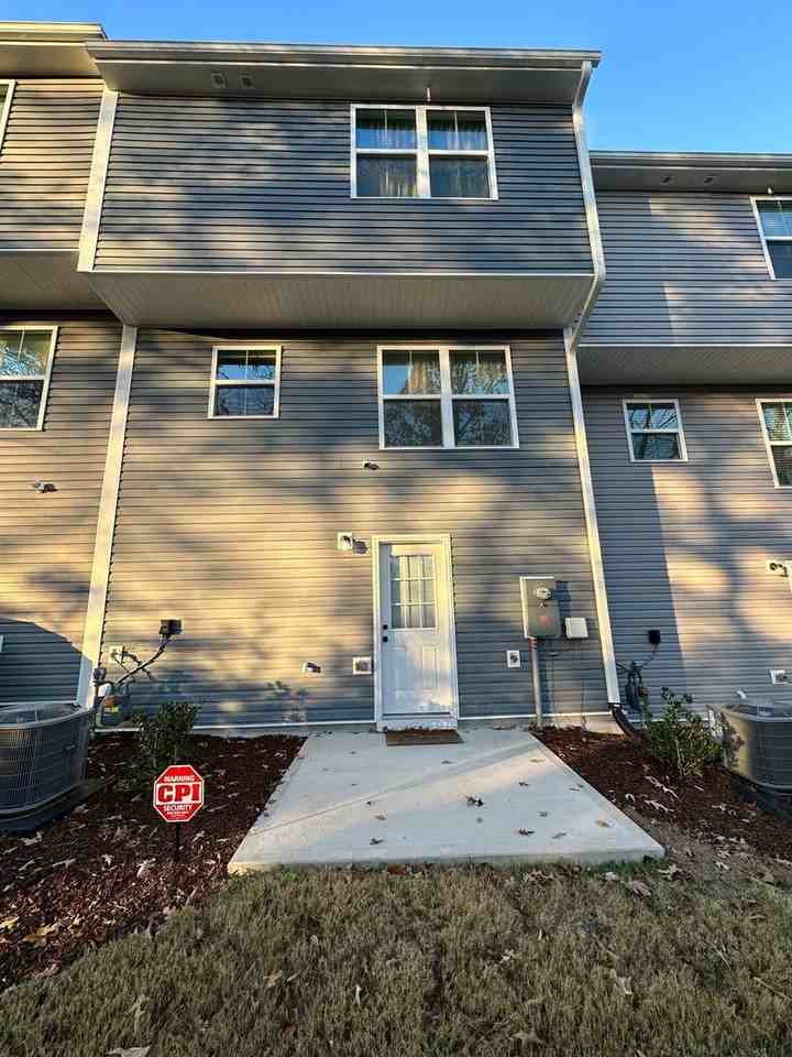 1104 Pale Moss Dr - Photo 2 of 23