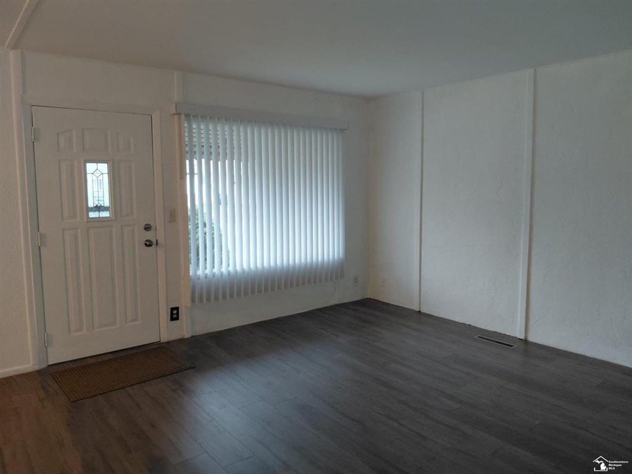 6849 Cornell St - Photo 4 of 6