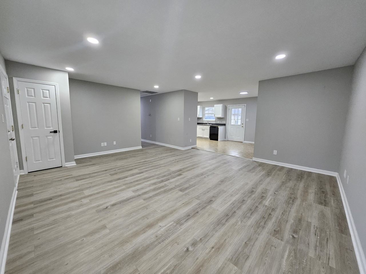 3534 Hunt St #1 - Photo 4 of 31