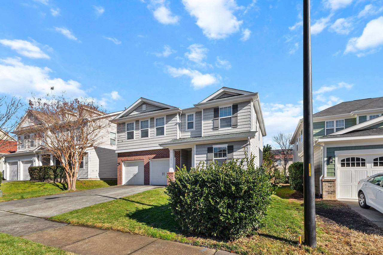 5023 Lake Grove Blvd #1 - Photo 5 of 50