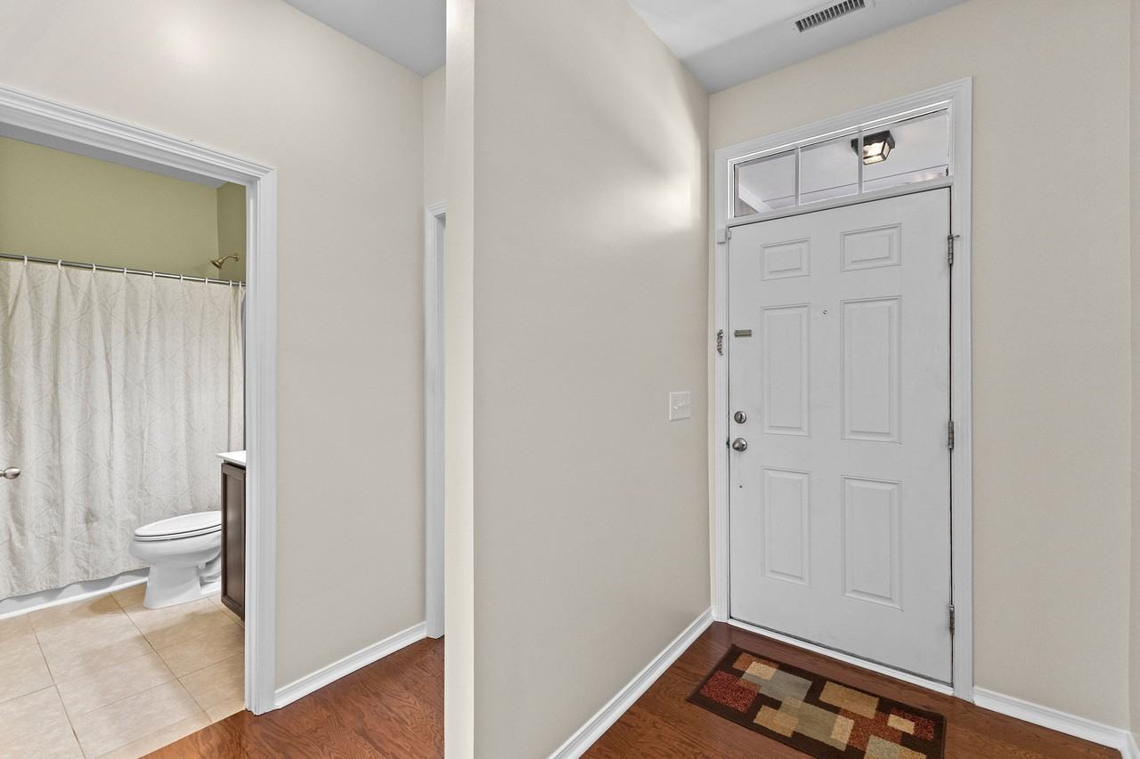 5023 Lake Grove Blvd #1 - Photo 7 of 50