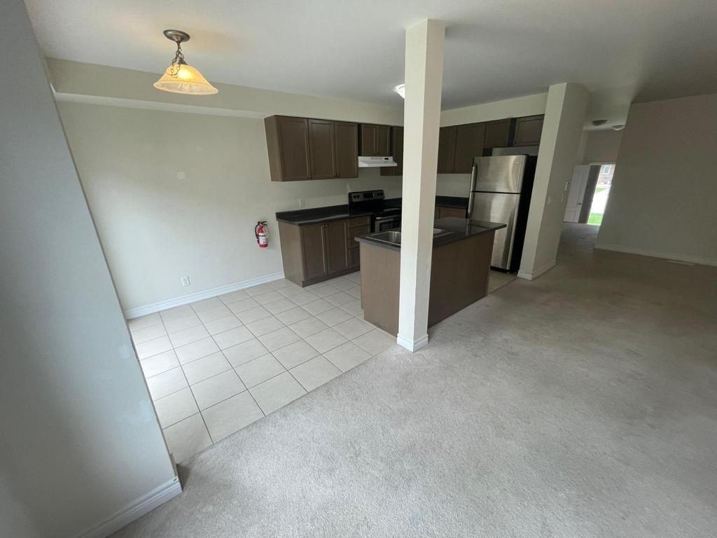 68 Great Gabe Cres #FULL - Photo 3 of 20