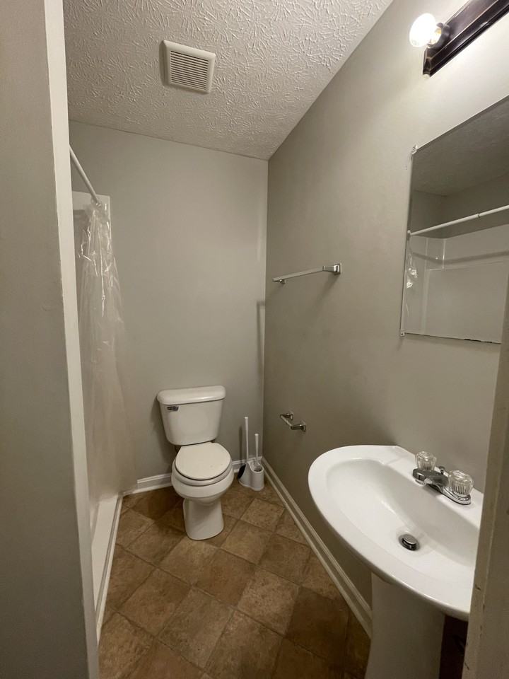 194 Mitchell Bell Rd #1 - Photo 6 of 8