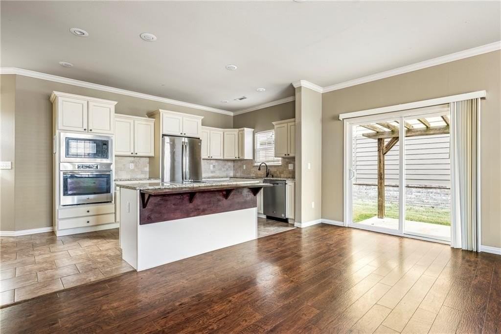 537 N Keats Dr - Photo 6 of 26