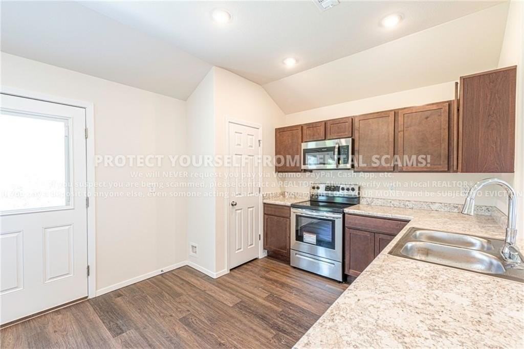 968 S Brambling Ln - Photo 6 of 16