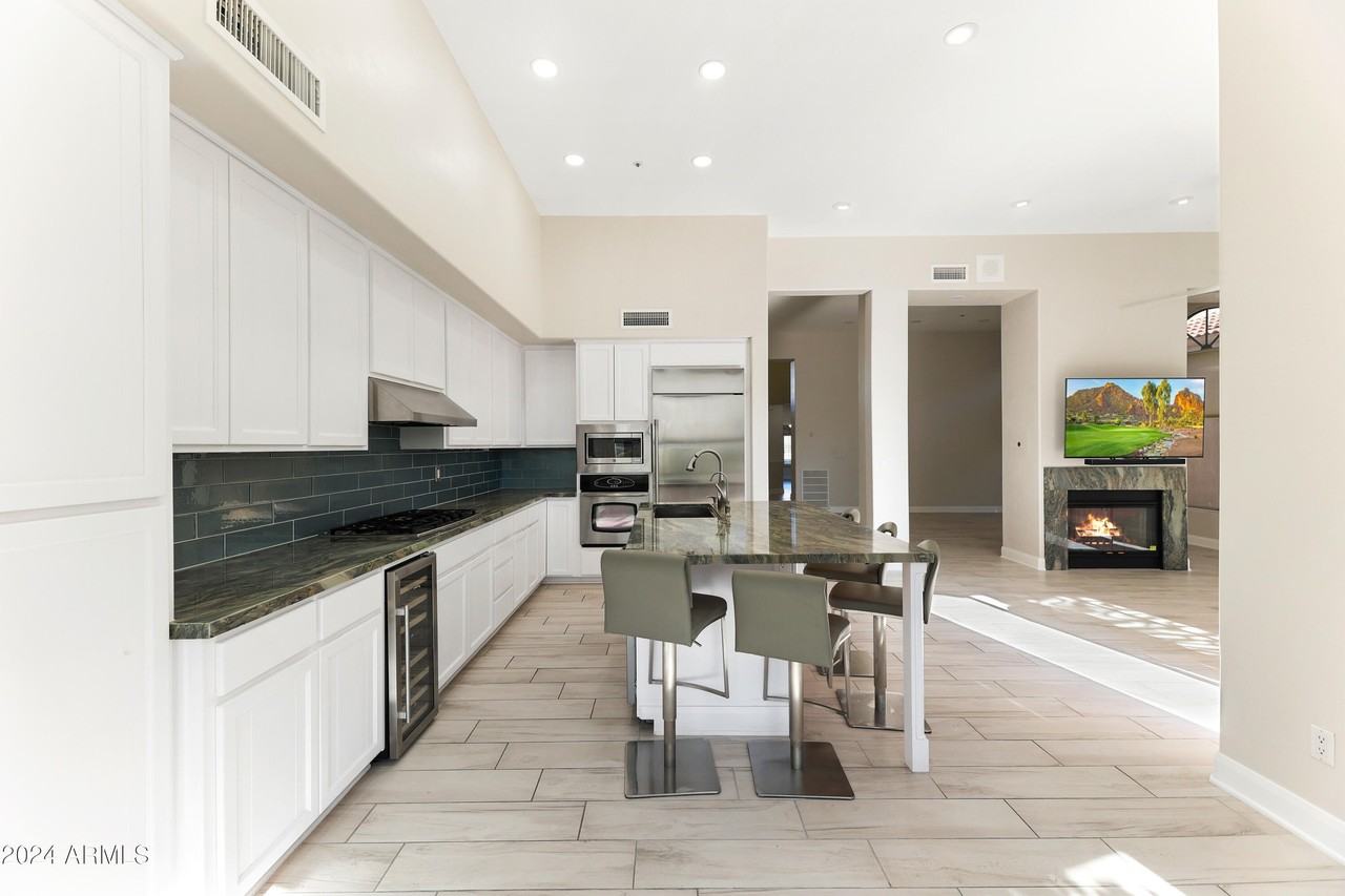 11811 E Terra Dr - Photo 3 of 26