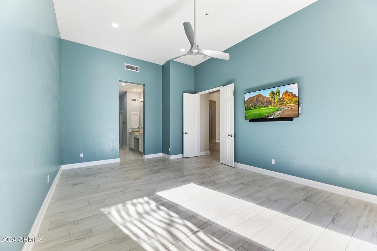 11811 E Terra Dr - Photo 7 of 26