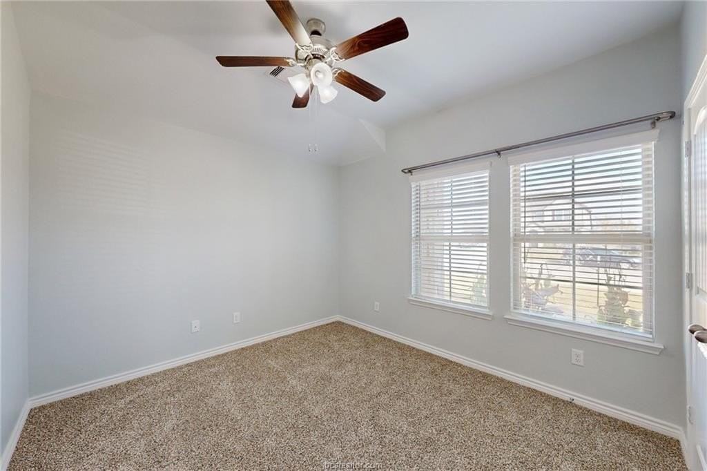 2029 Rock Ridge Ave - Photo 6 of 31