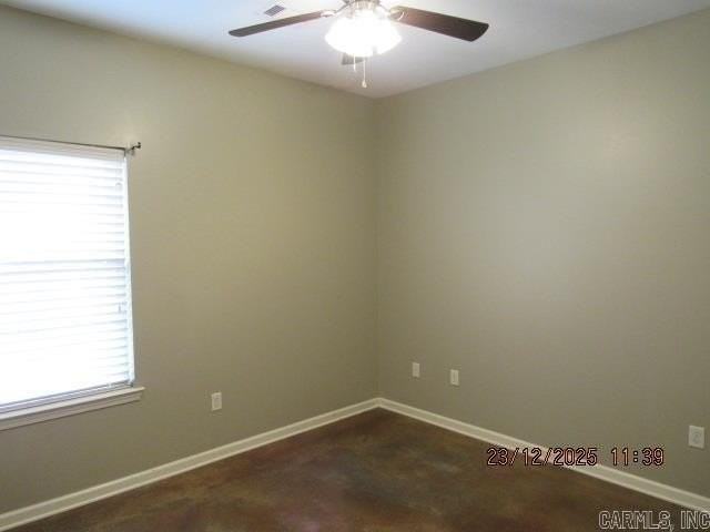 1410 Robins St - Photo 7 of 14