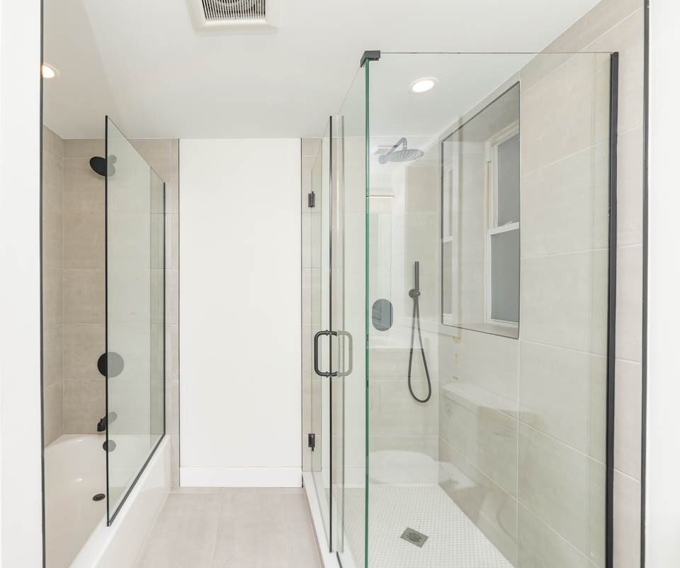 2825 N Rockwell St #G - Photo 5 of 19