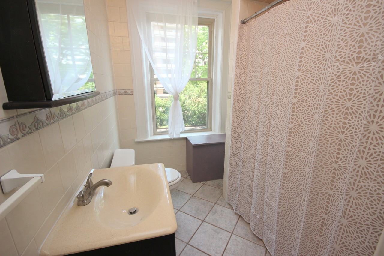 221 NORTH DITHRIDGE STREETAPT 2 #2 - Photo 4 of 8