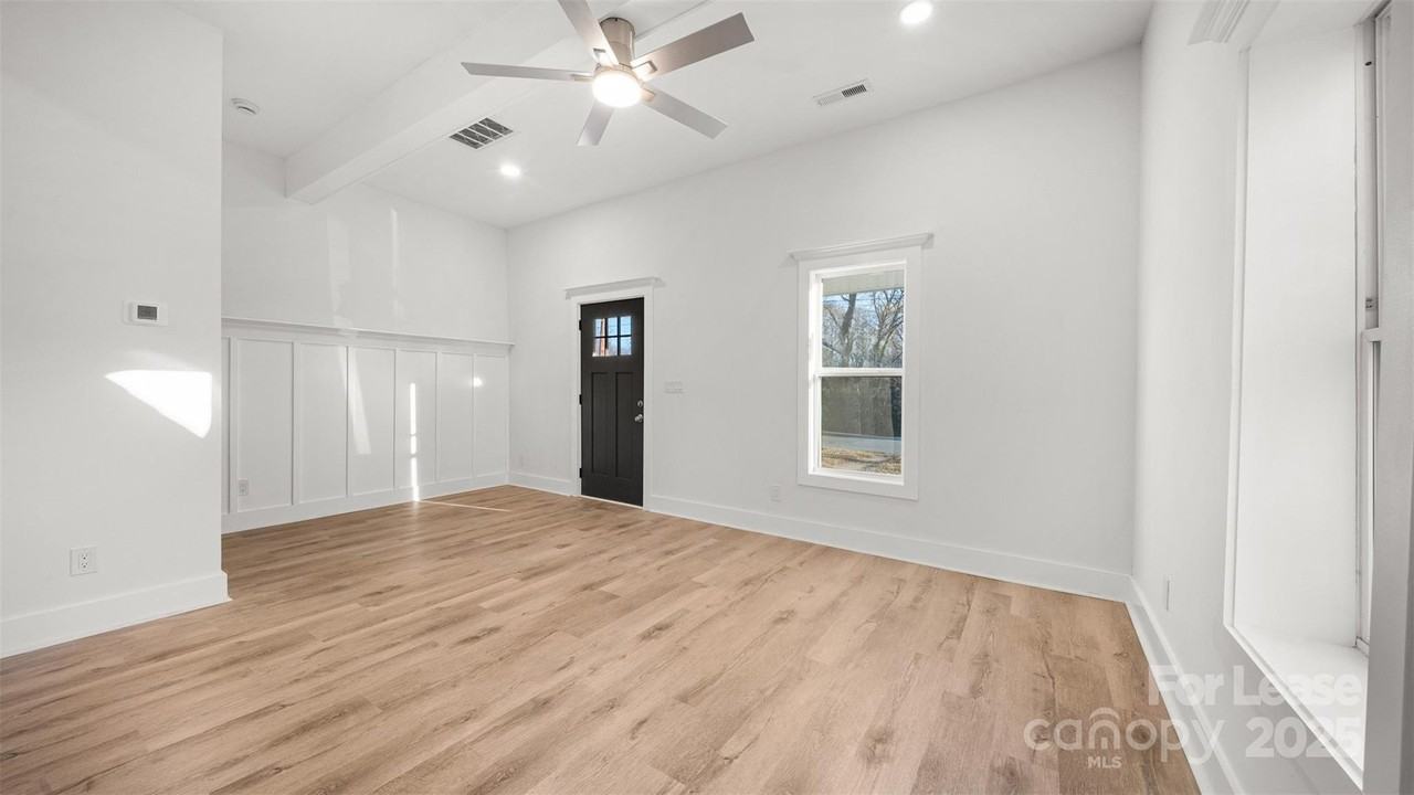 55 Reed St Ne - Photo 3 of 21