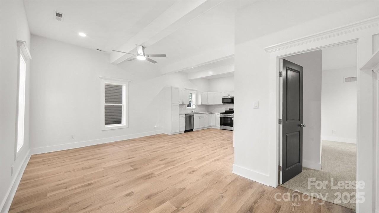 55 Reed St Ne - Photo 5 of 21