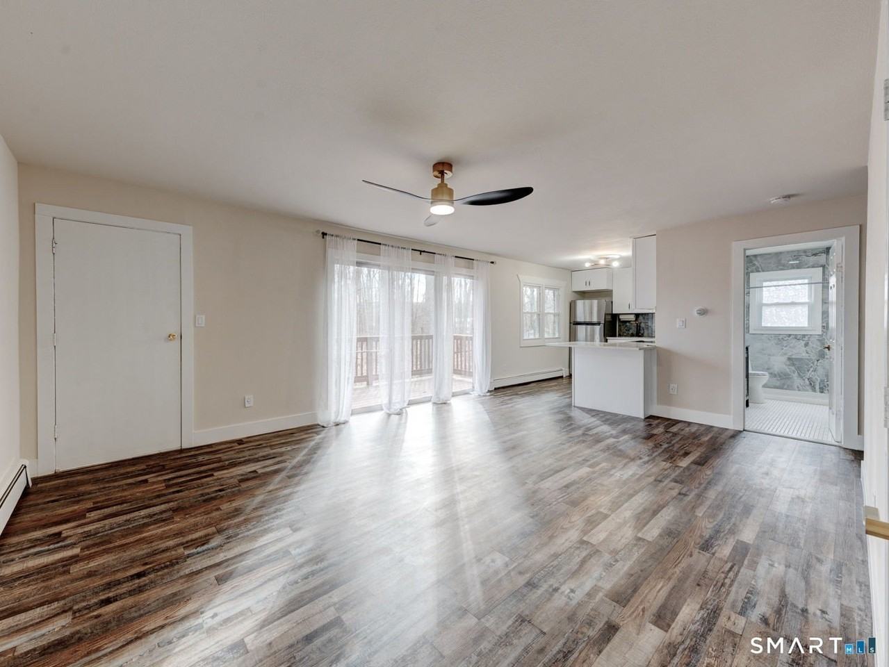 1113 Waterbury Rd - Photo 4 of 27