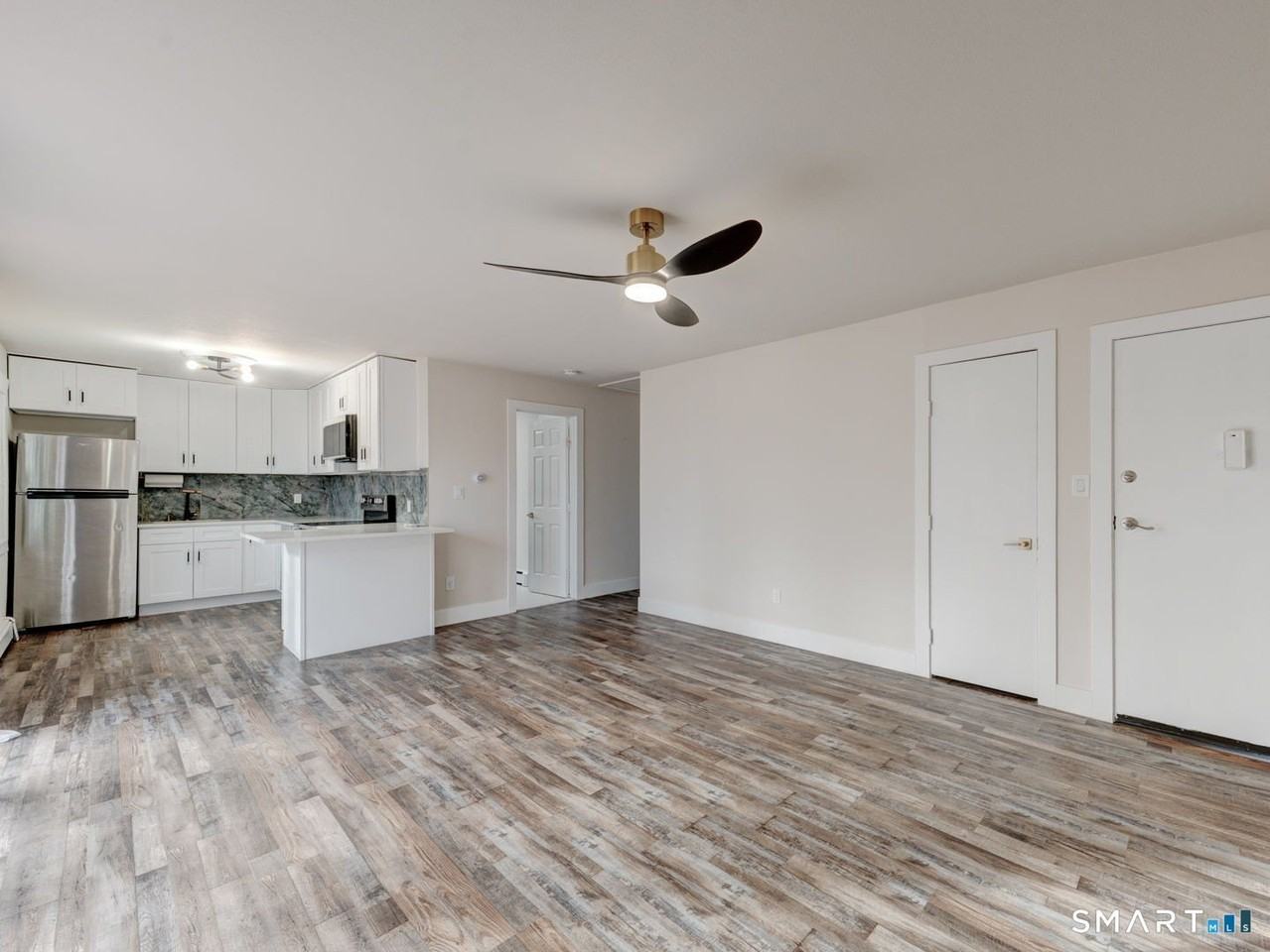 1113 Waterbury Rd - Photo 7 of 27