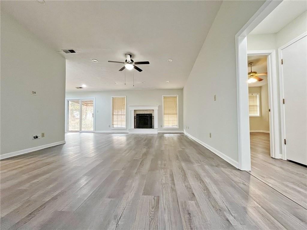 11250 Ridge Hill Dr - Photo 5 of 27