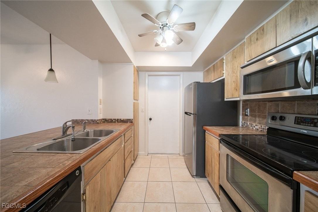 2825 Sw Santa Barbara Pl Unit P #P - Photo 5 of 20