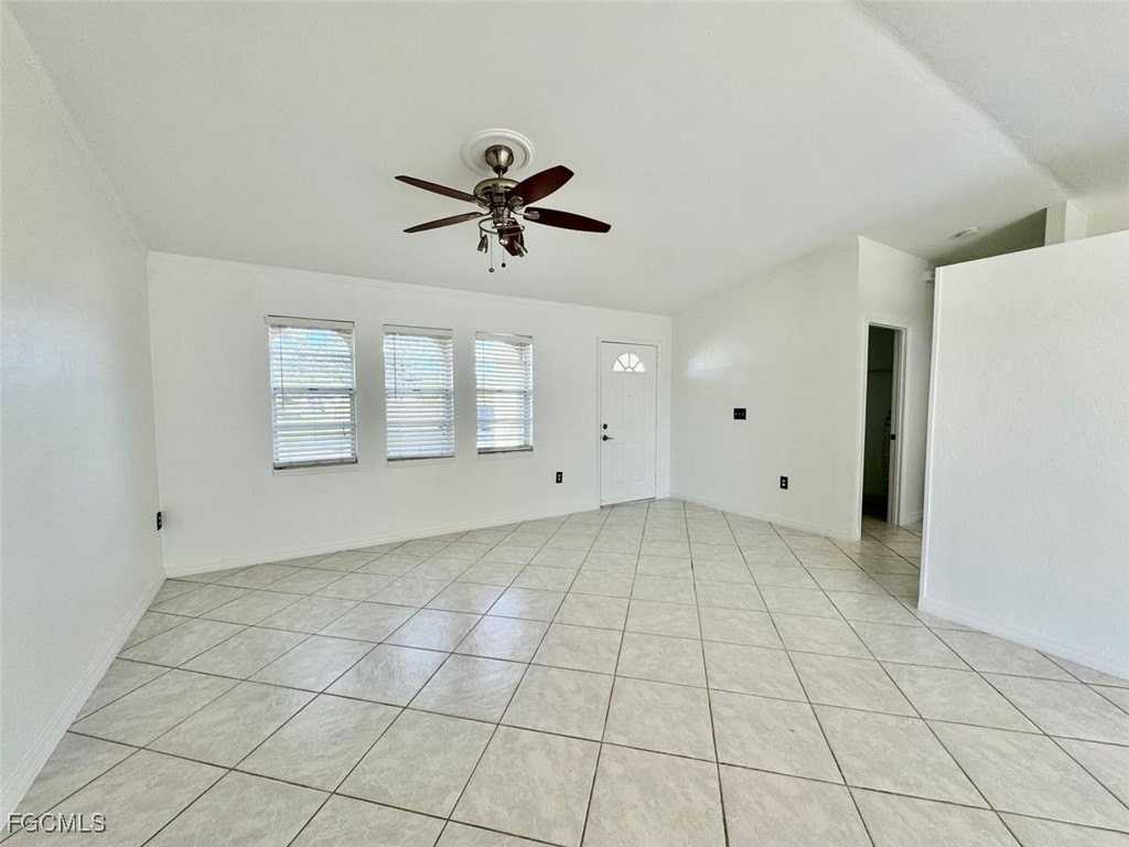 2306 Ne 5th Ter - Photo 5 of 30